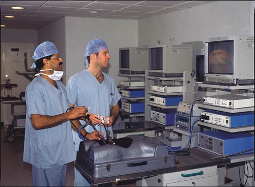 Chirurgie- und Laparoskopie-Torso mit Diathermie